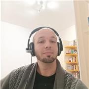 Laureato in Arti Visive all'Università di Pisa, con esperienza nelle ripetizioni, ora giornalista freelance. Vorrei insegnare